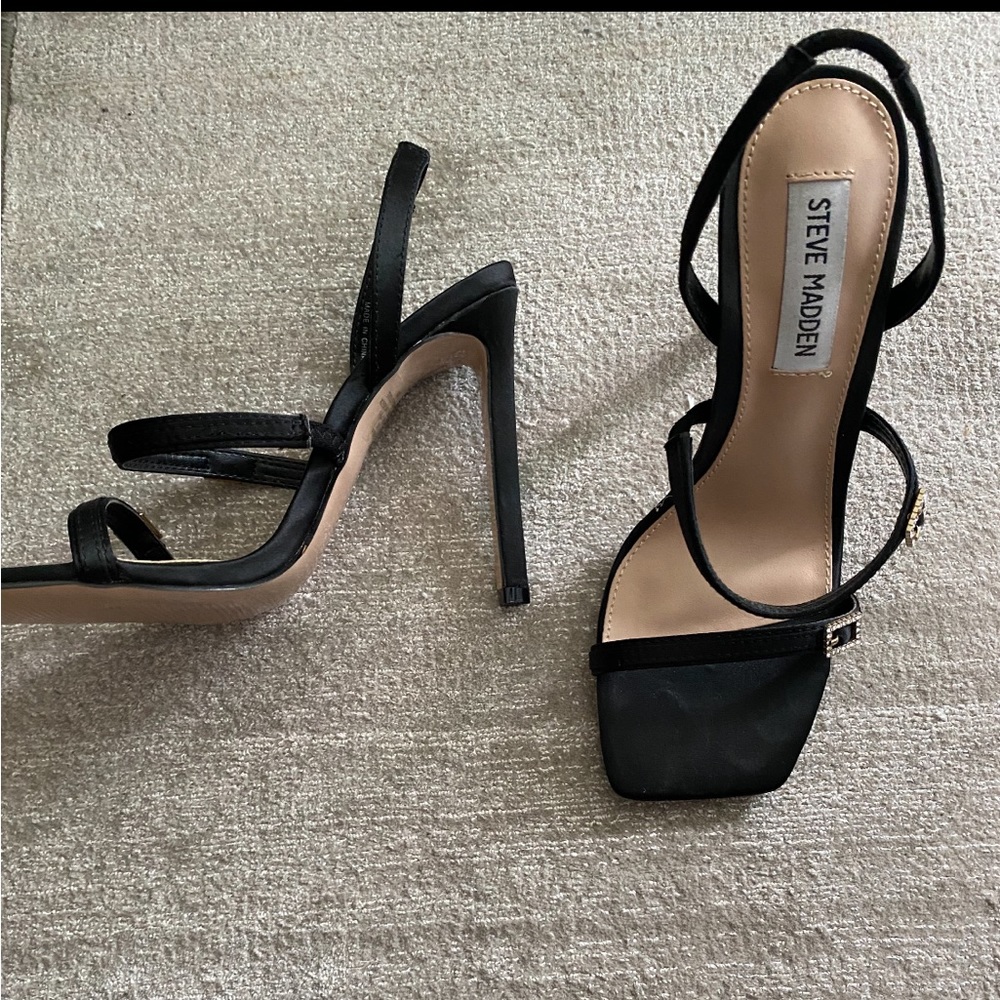 Steve Madden Black Sandals